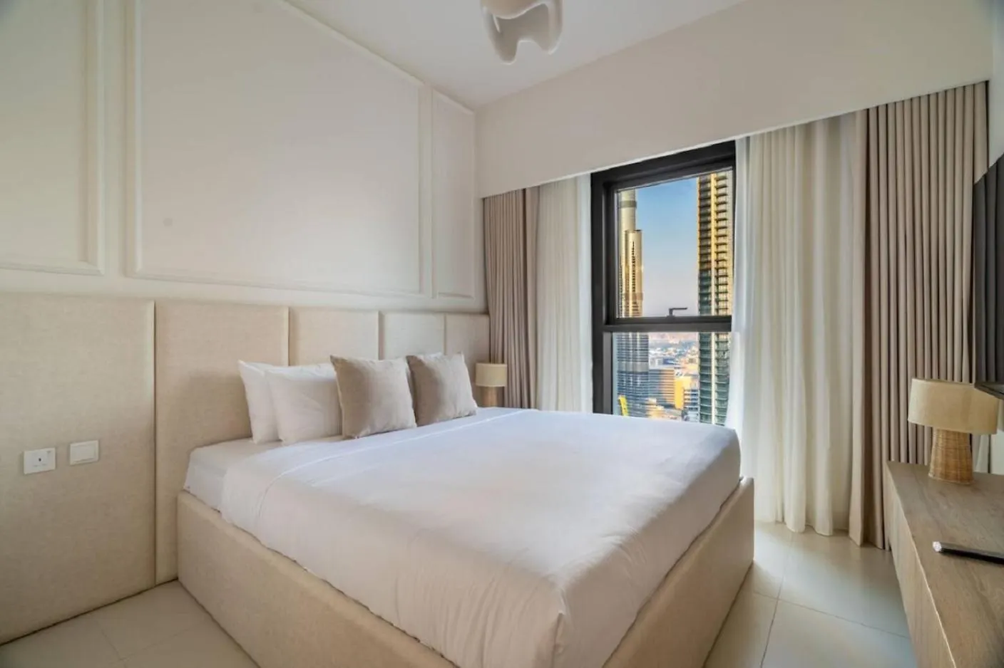 Luxury & Premium Burj Khalifa Dubai Mall